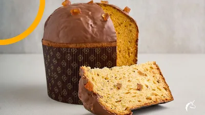 Apple and grains Panettone